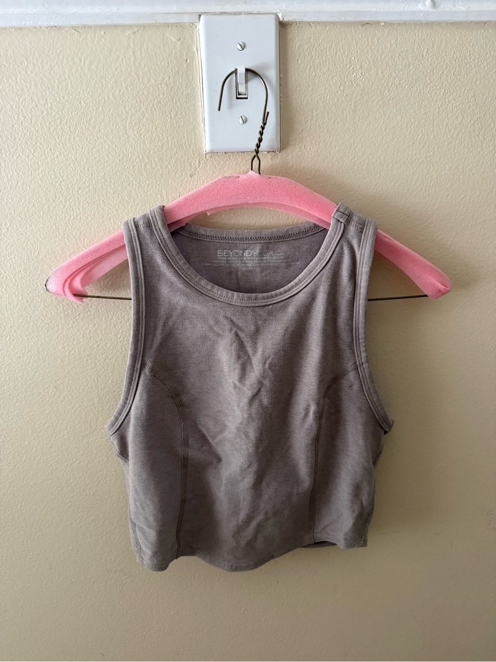 Beyond Yoga Taupe SET! Top & matching leggings